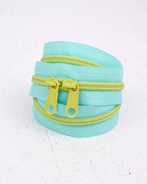 30" Zipper Renaissance Ribbons Lime Splash